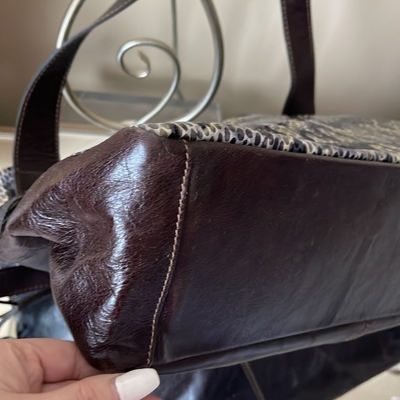 Authentic FERCHI Leather Shoulder Bag - Picture 8 of 11